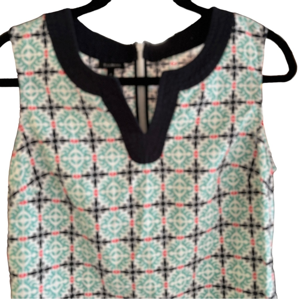 Talbots Linen Sleeveless V-neck Medallion Patterned Classic Shift Dress Size 6 - Picture 8 of 10